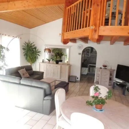 Vakantiehuis Maison Medis, 3 Pieces, 6 Personnes - Fr-1-71-72